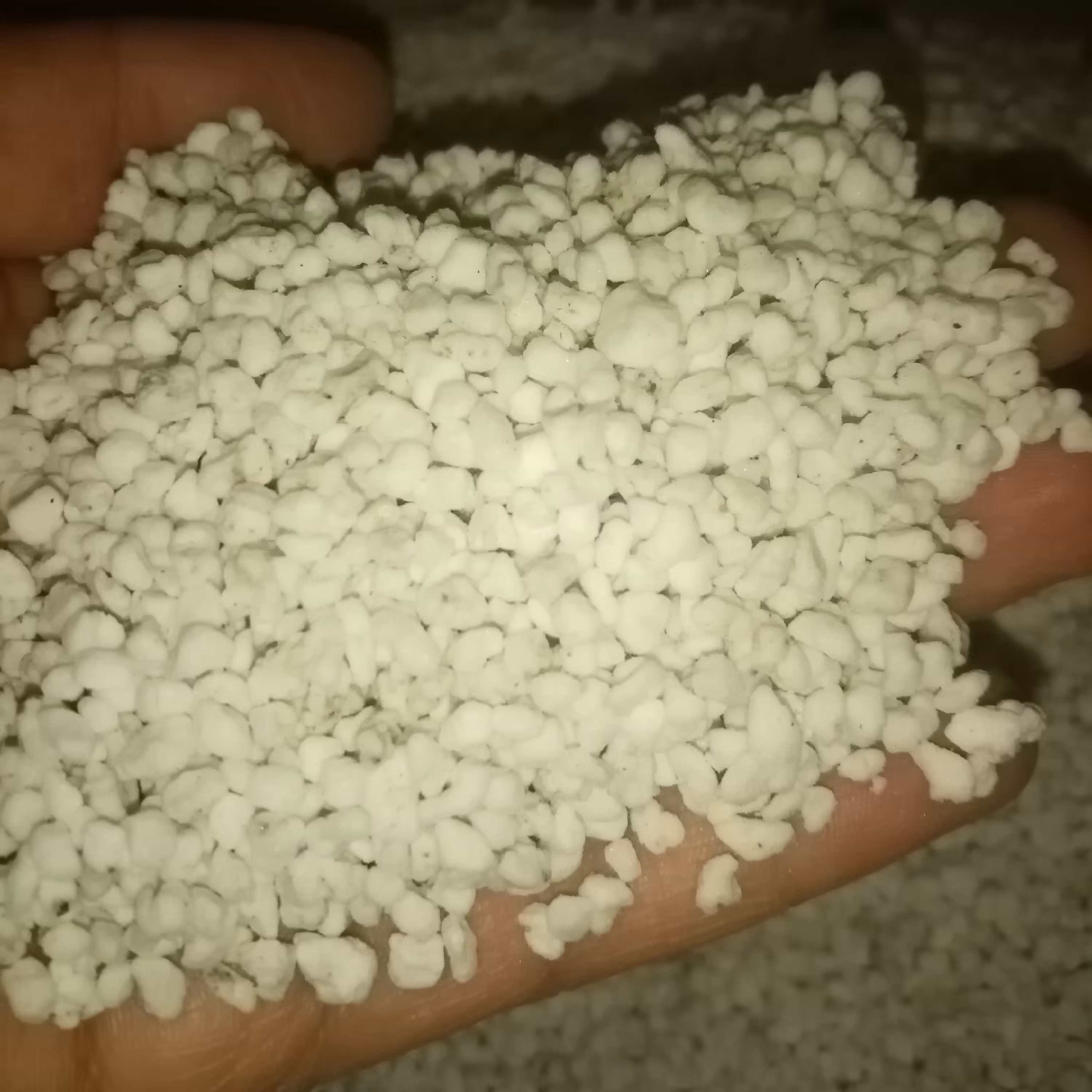 پرلیت سایز متوسط