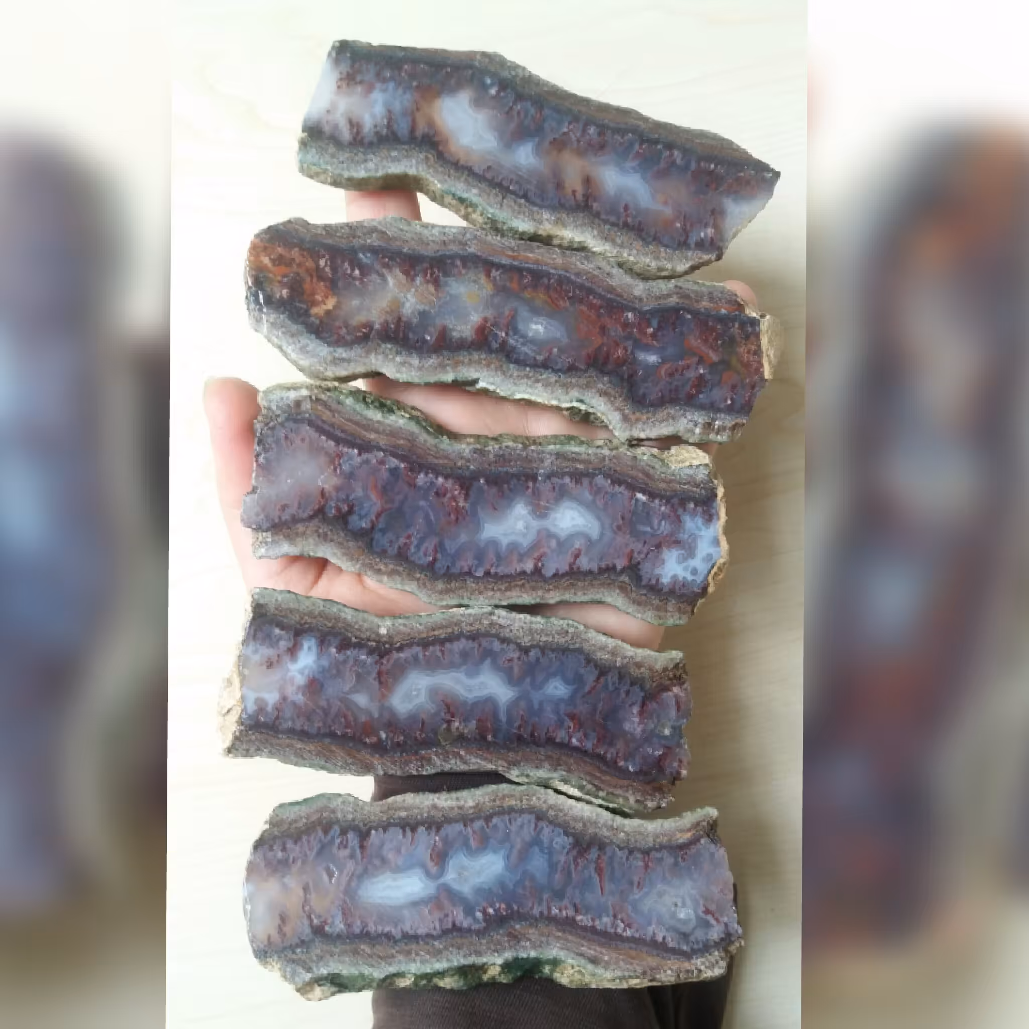 سنگ عقیق اسلایس شده با منظره زیبا و رنگ طبیعی مناسب دکور و یا ساخت نگین با خواص بسیار 