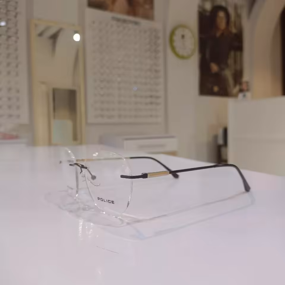 عینک طبی گرد طرح بدون فریم