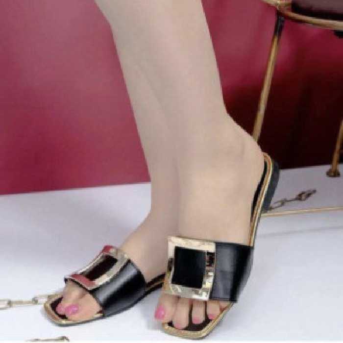 دمپایی روفرشی