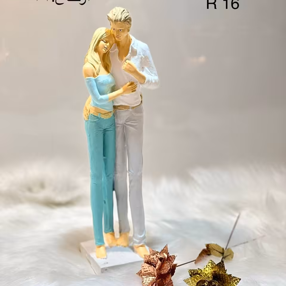 مجسمه دختر و پسر R38 