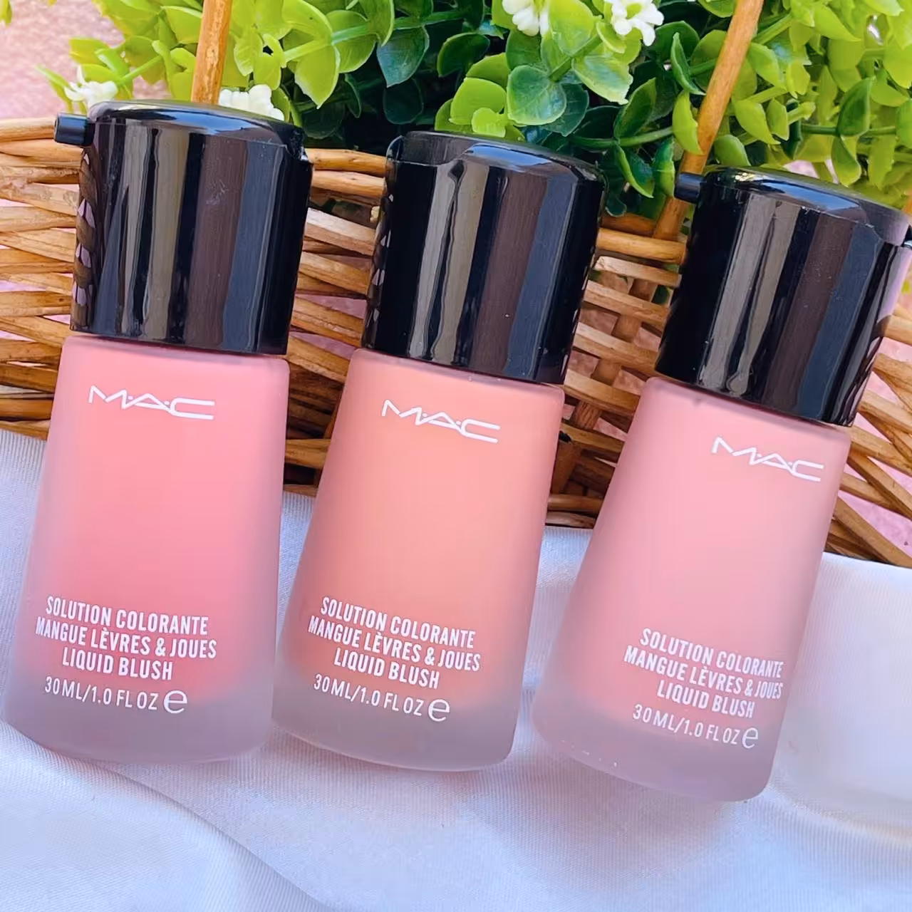 رژگونه و رژلب دوکاره  مایع پمپی مک 