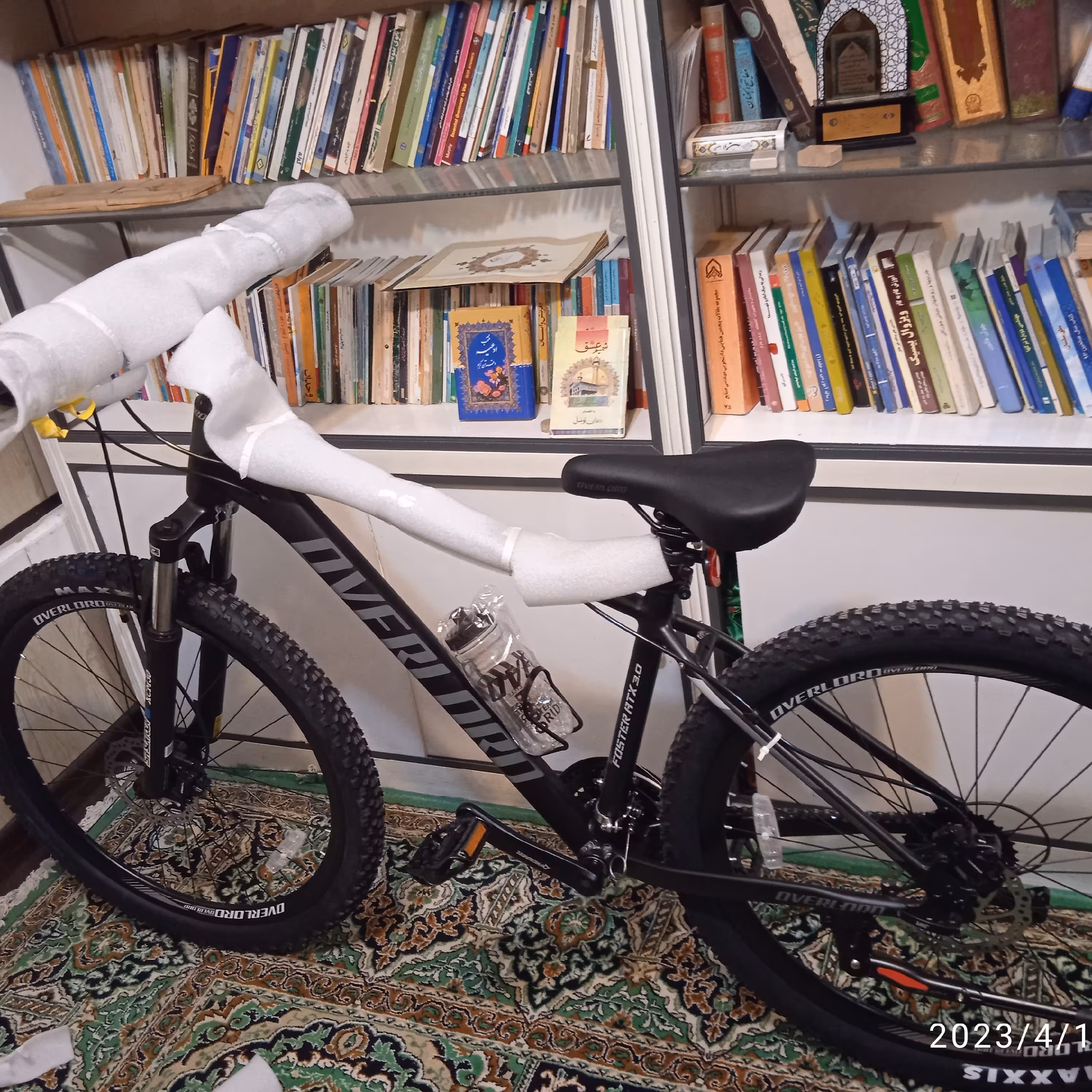 دوچرخه مارک اورلرد سایز بیست و هفت و نیم مشکی موجود 