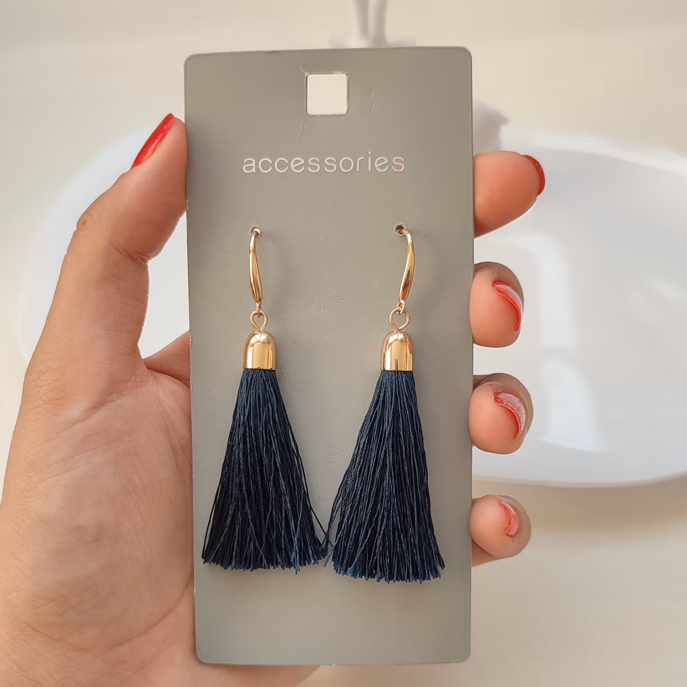 گوشواره منگوله ایی سورمه ایی