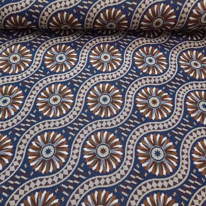 پارچه طرح سنتی مناسب زیر سفره در سه طدح