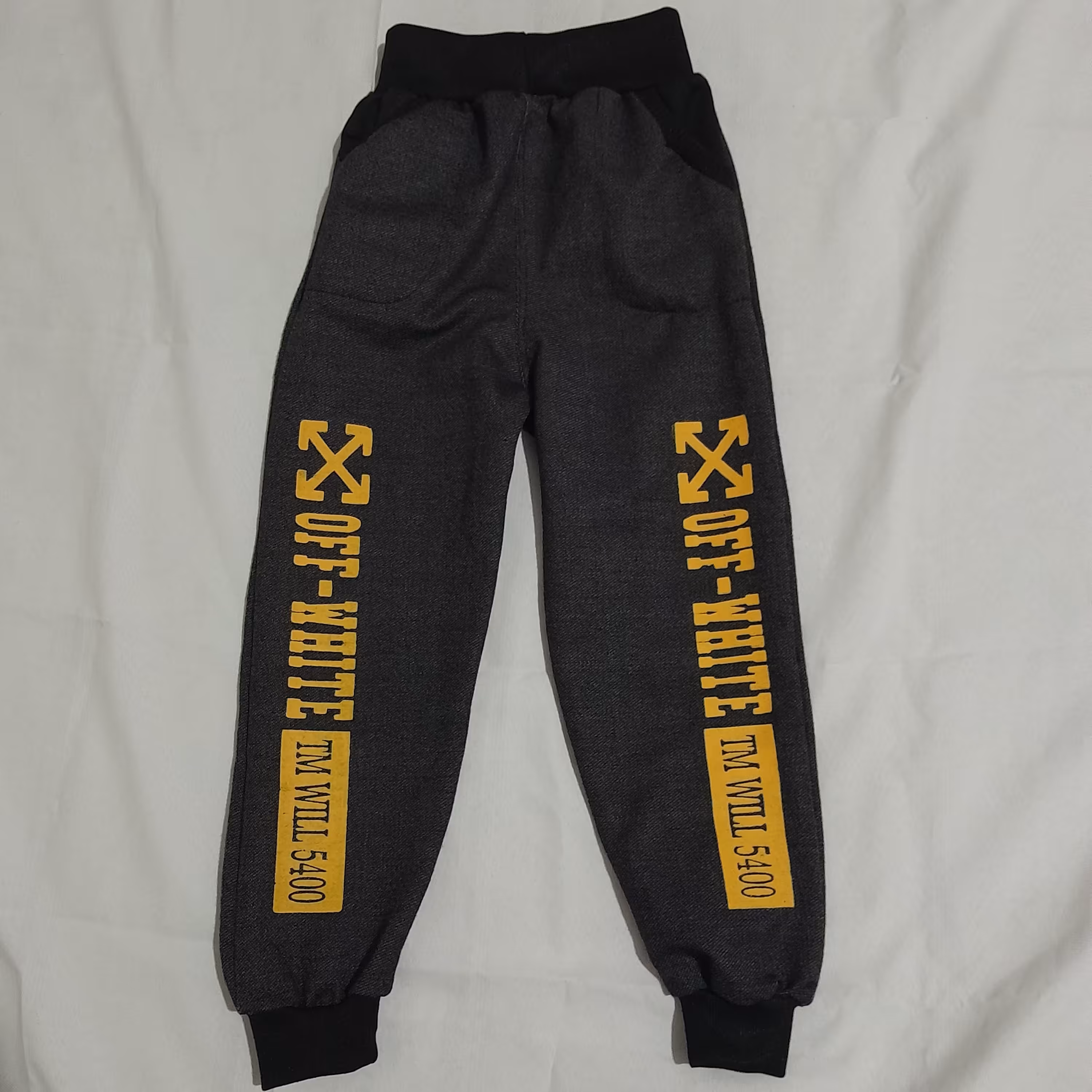 شلوار راحتی پسرانه کرک دار(اندازه قد 63)مناسب 3الی 6سال