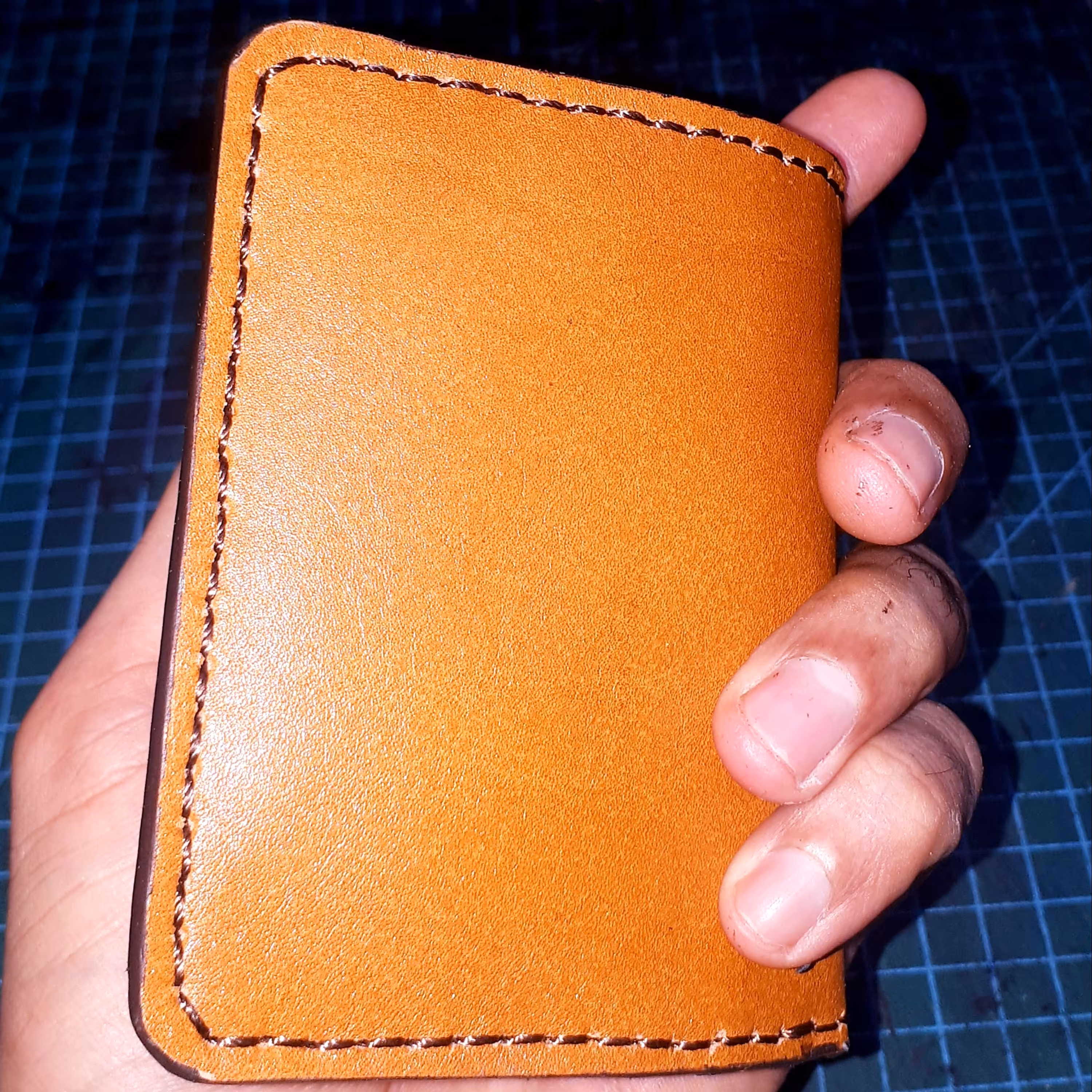 کیف چرم دستدوز