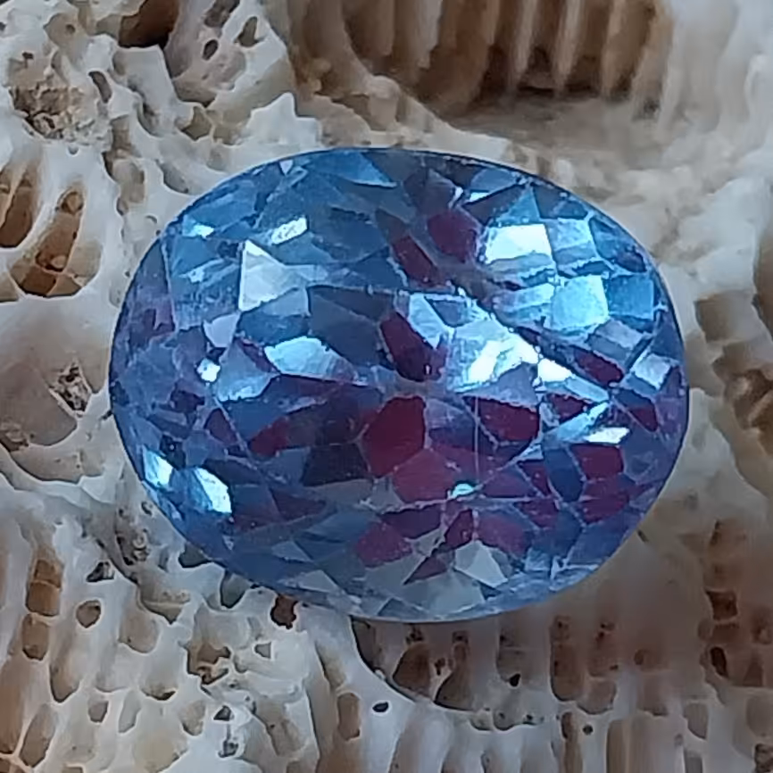 نگین توپاز ابی جواهری ناب