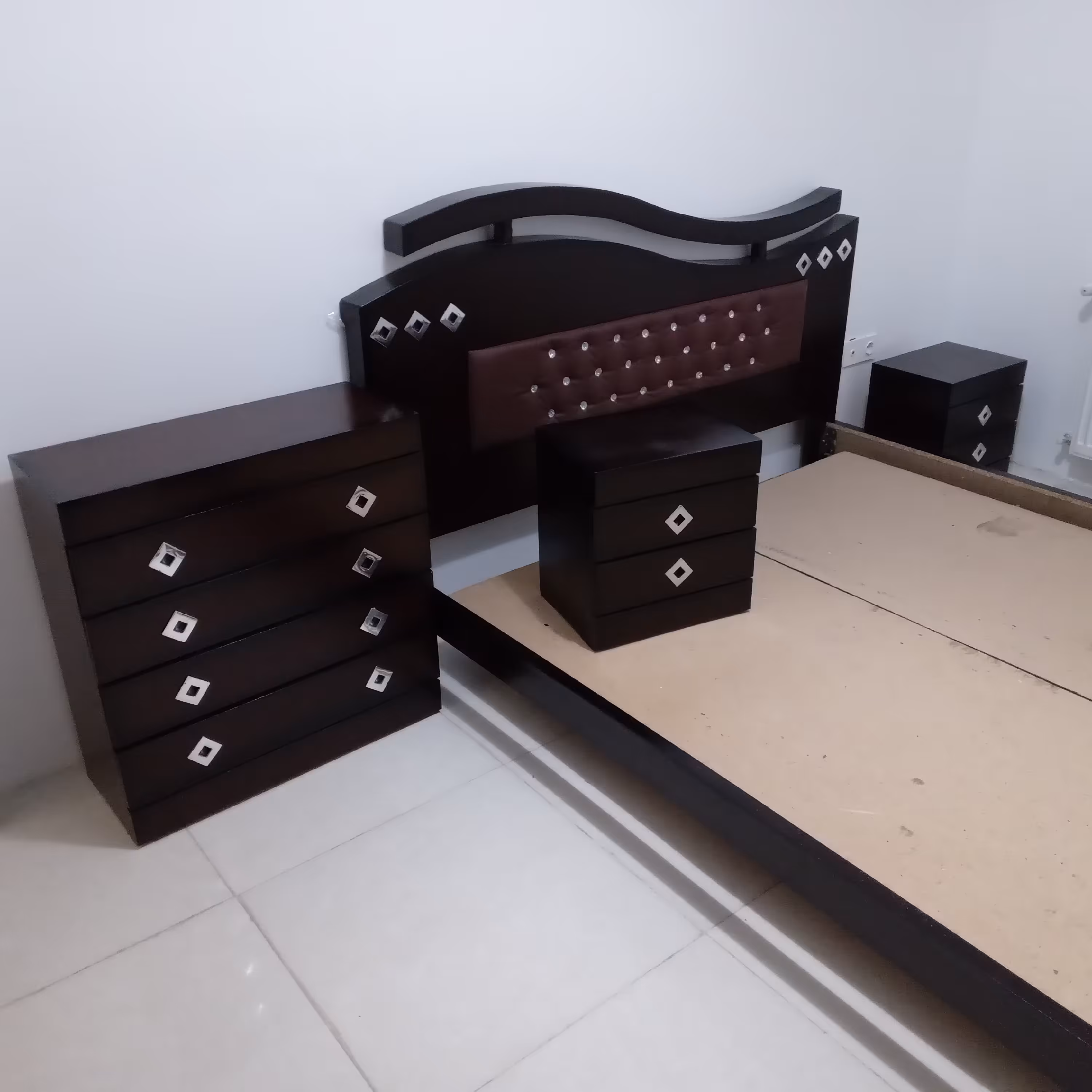 تخت خواب (پس کرایه)