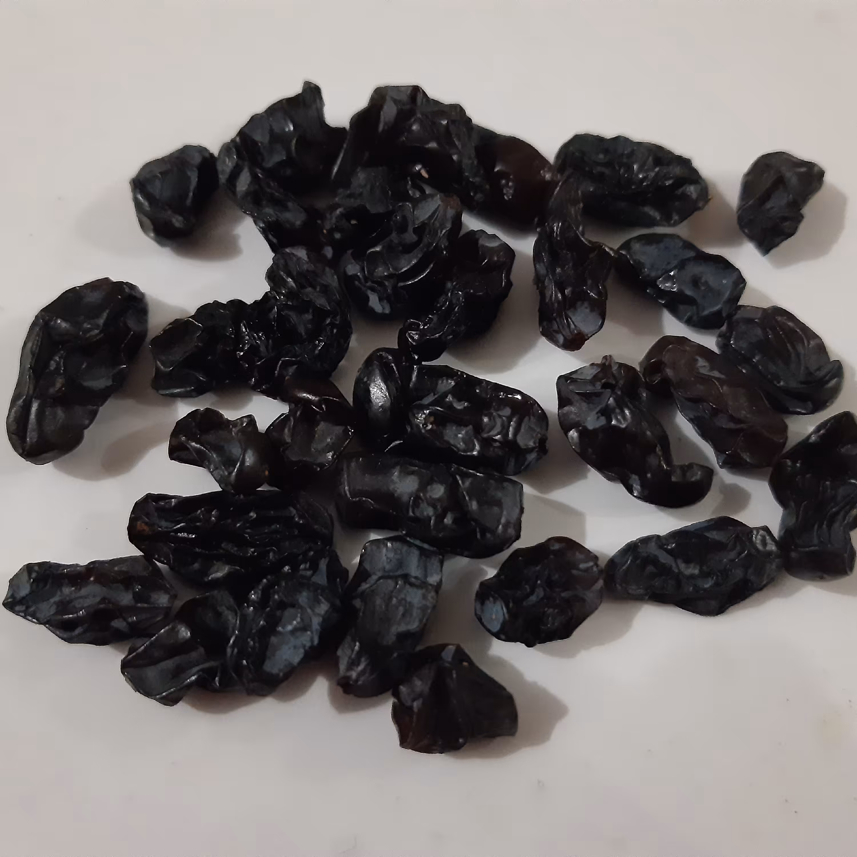 مویز اصل دانه دار، درشت و گوشتی، پاک شده و شسته شده(یک کیلویی)