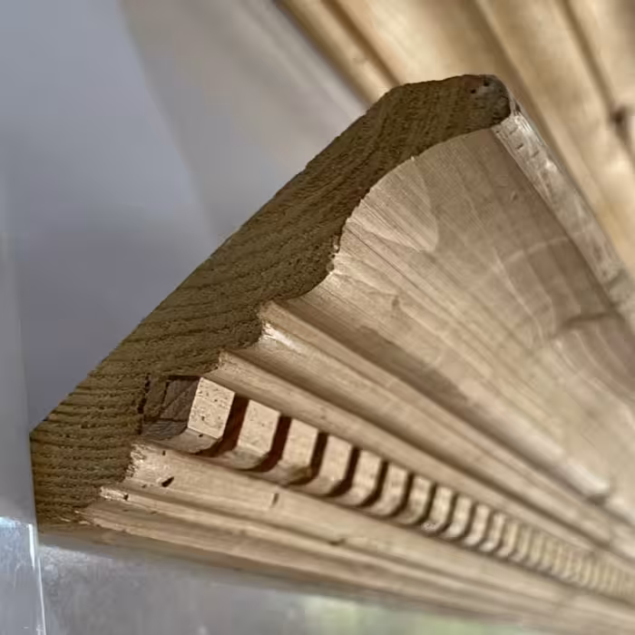 تاج کابینت چوب روسی و ام دی اف خام 