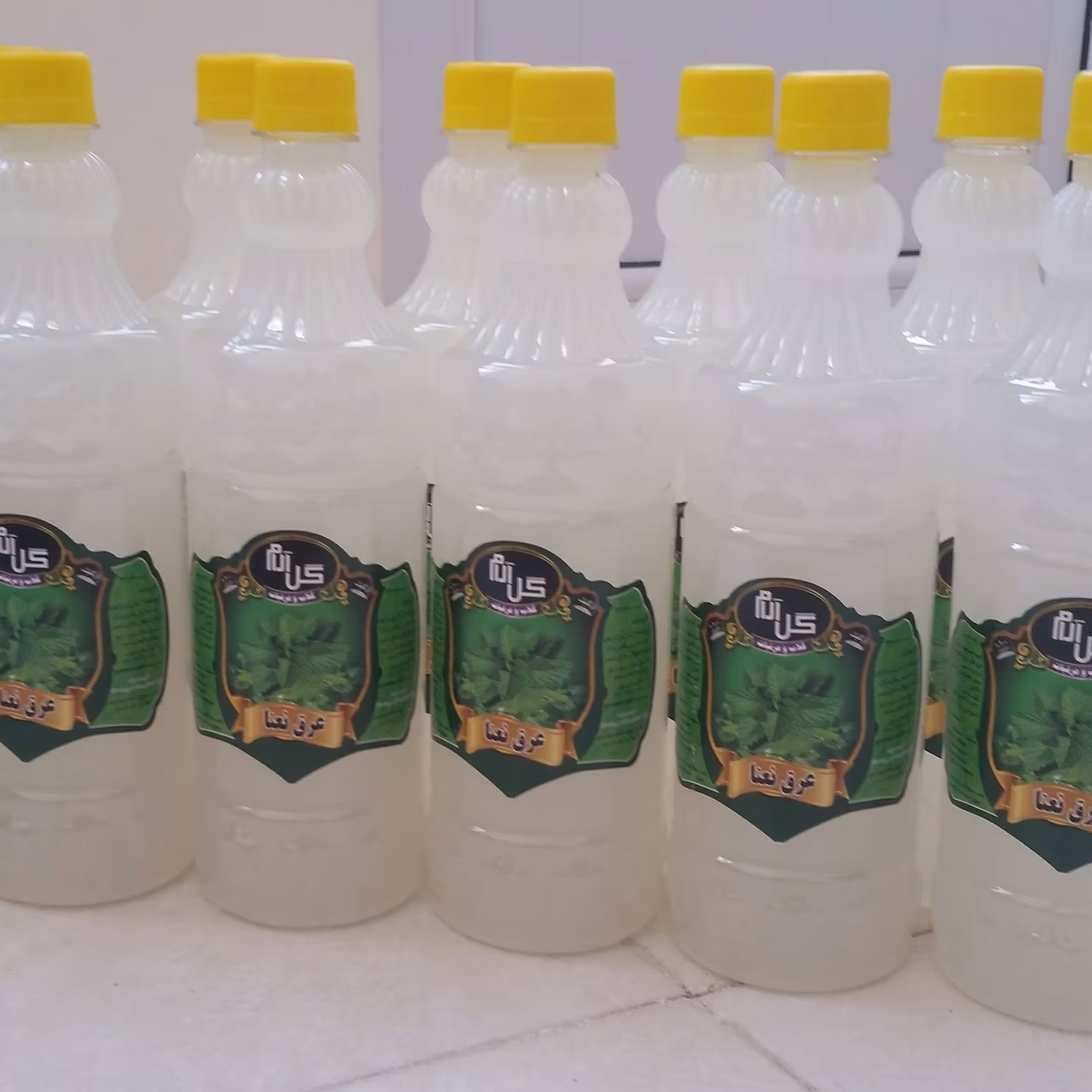 عرق نعنا محصول قمصر کاشان یک لیتری