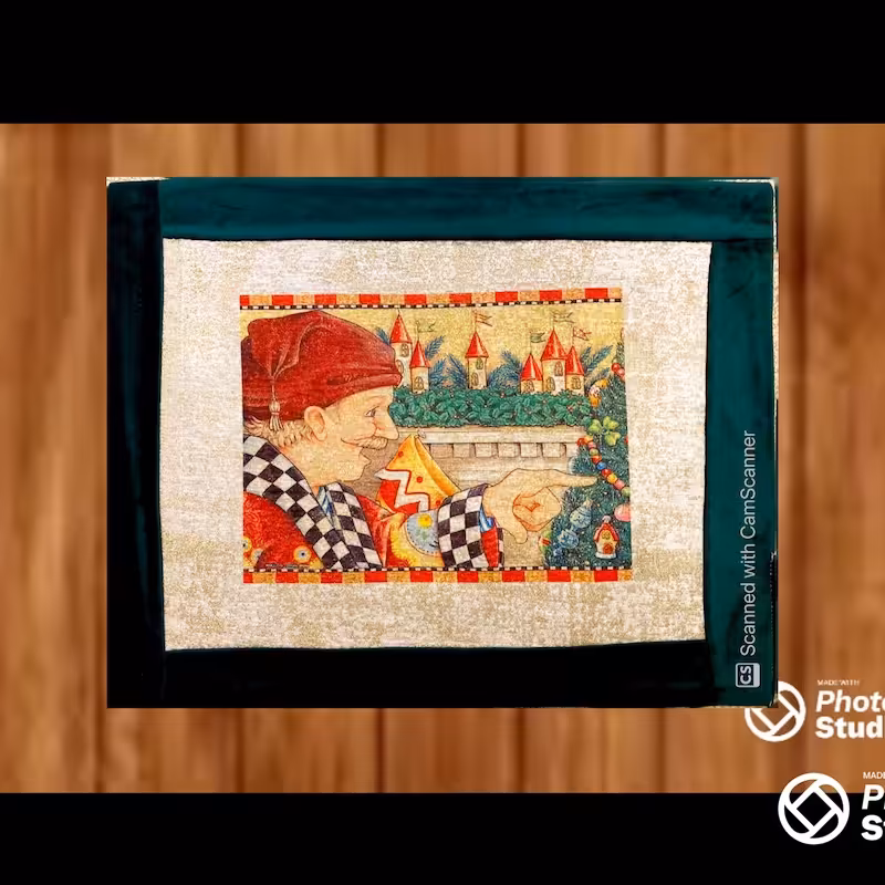 زیر بشقابی مخمل سبز با پارچه اکلیلی 03