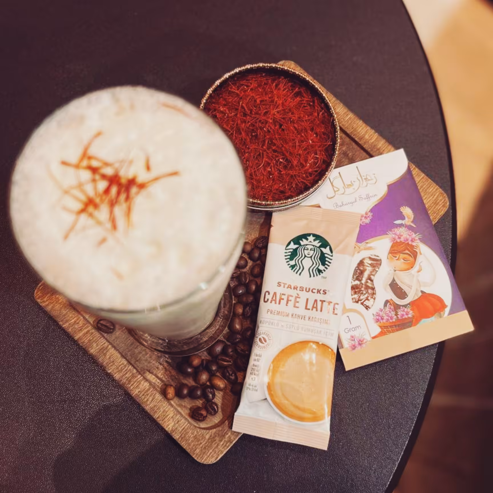 زعفران صادراتی بهارگل 10 گرمی  نگین و سرگل . مستقیم از کشاورز 