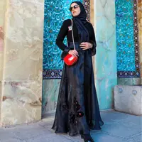 مانتو یاقوت قد کار بلند تا روی پا کار دست متریال درجه یک وهمه دوخت شده وجنس کار کرپ اعلا جت بلک