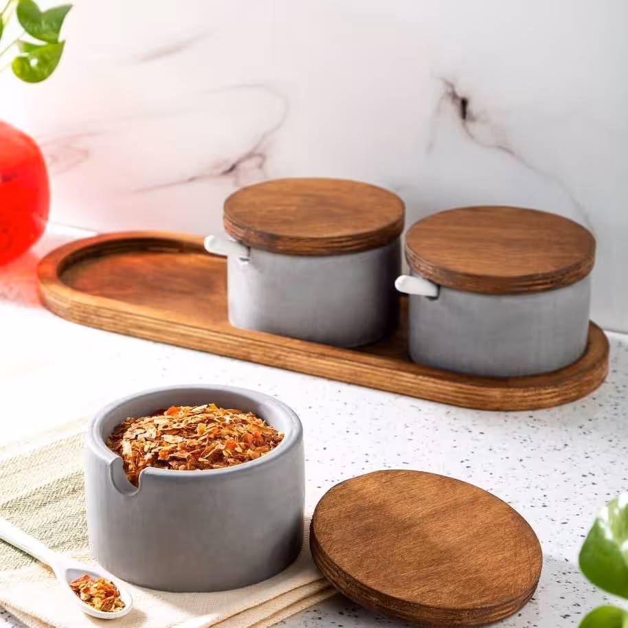 جا ادویه بتنی بادر و زیره چوبی