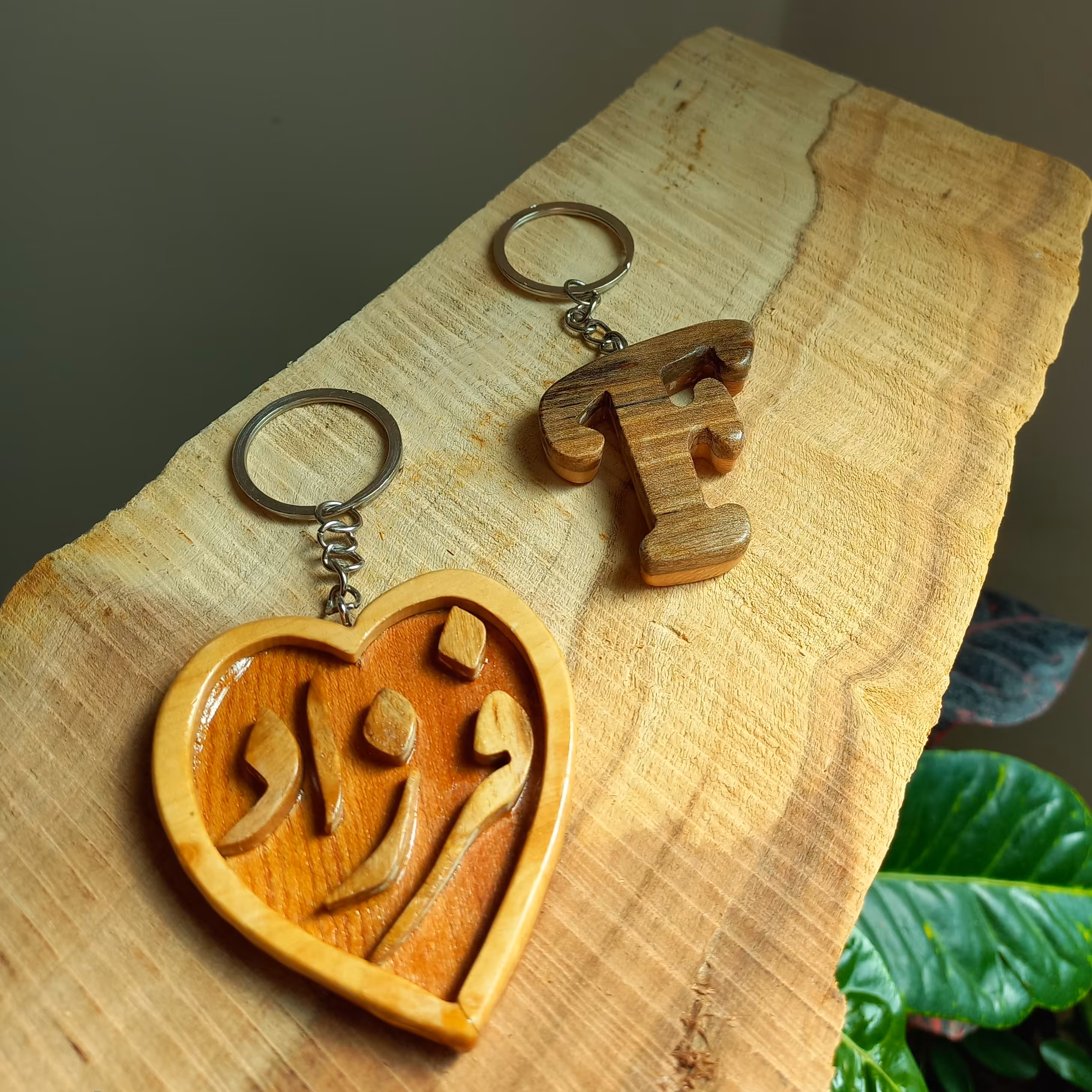 جاسوئیچی چوبی 