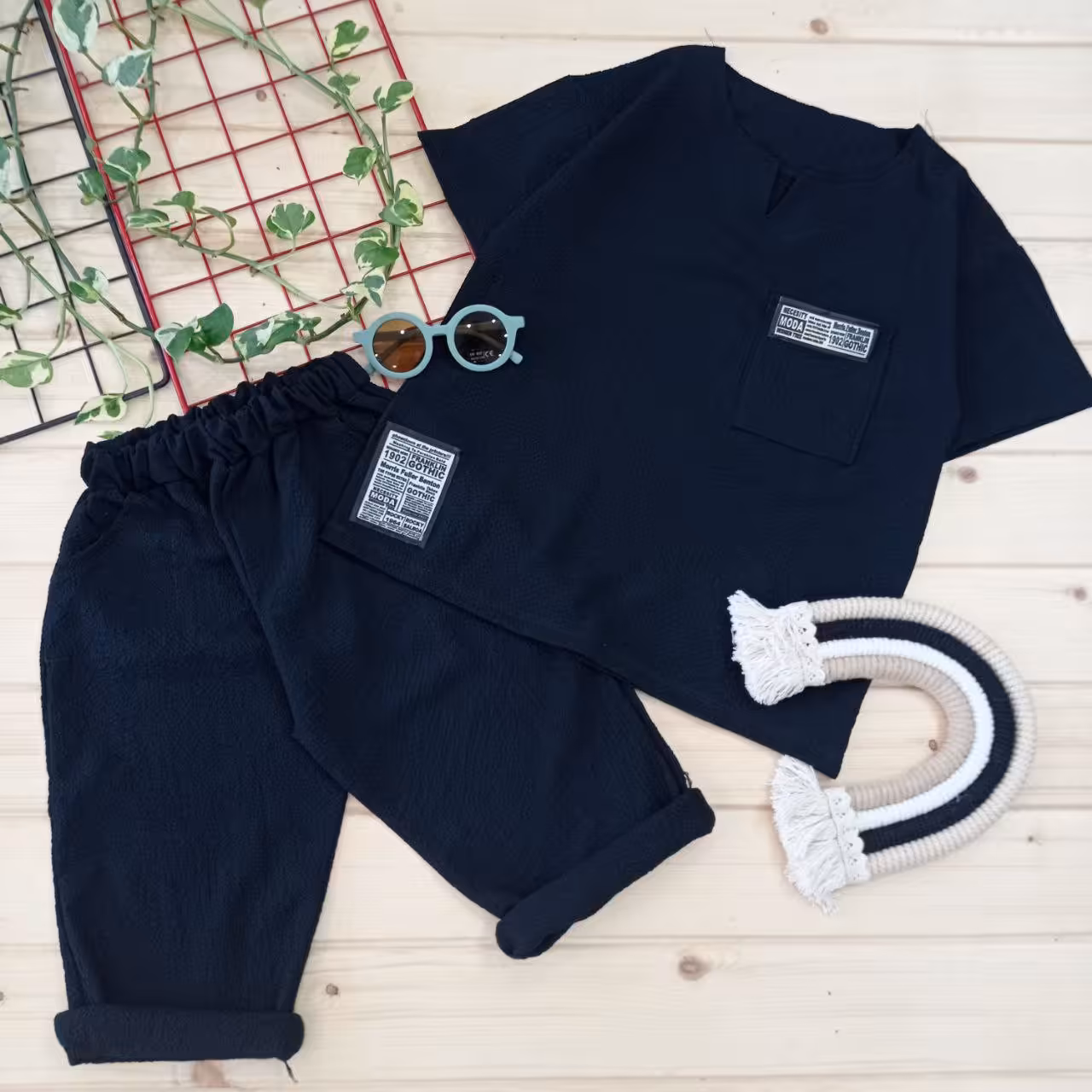 تیشرت شلوارک پسرانه یقه کوبایی مشکی محرمی سایز 40 تا 55 جنس پفکی 