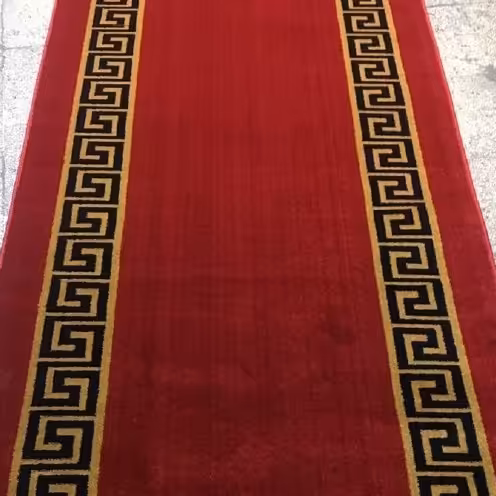 فرش تشریفاتی ورساچه با ضخامت دو و نیم سانت و کیفیت تضمینی (هزینه ارسال با مشتری است و موقع تحویل پرداخت می شود) 