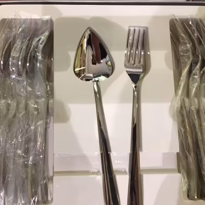 ست قاشق چنگال قلبی  وارداتی کیفیت عالی هزینه ارسال به عهده مشتری وپسکرایه