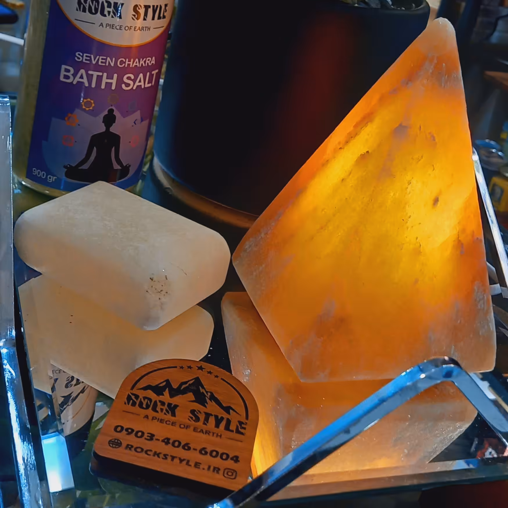 آباژور هرم سنگ نمک چند رنگ خاص نباتی 