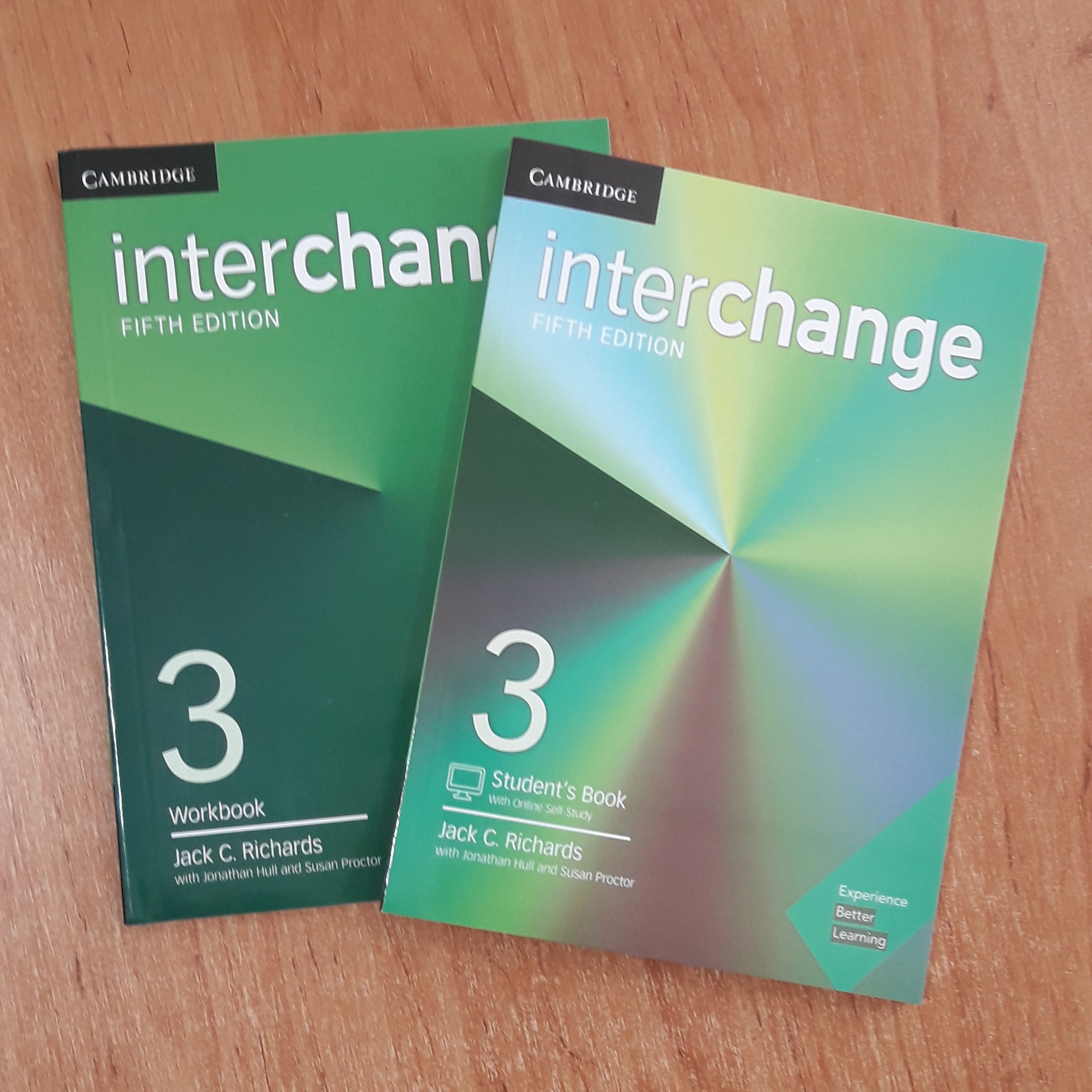 کتاب زبان اینترچنج  Interchange 3 سایز وزیری ویرایش پنجم به همراه کتاب کار 