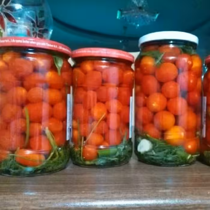 ترشی گوجه فرنگی نقلی گیلان یک کیلویی گیلان.رشت