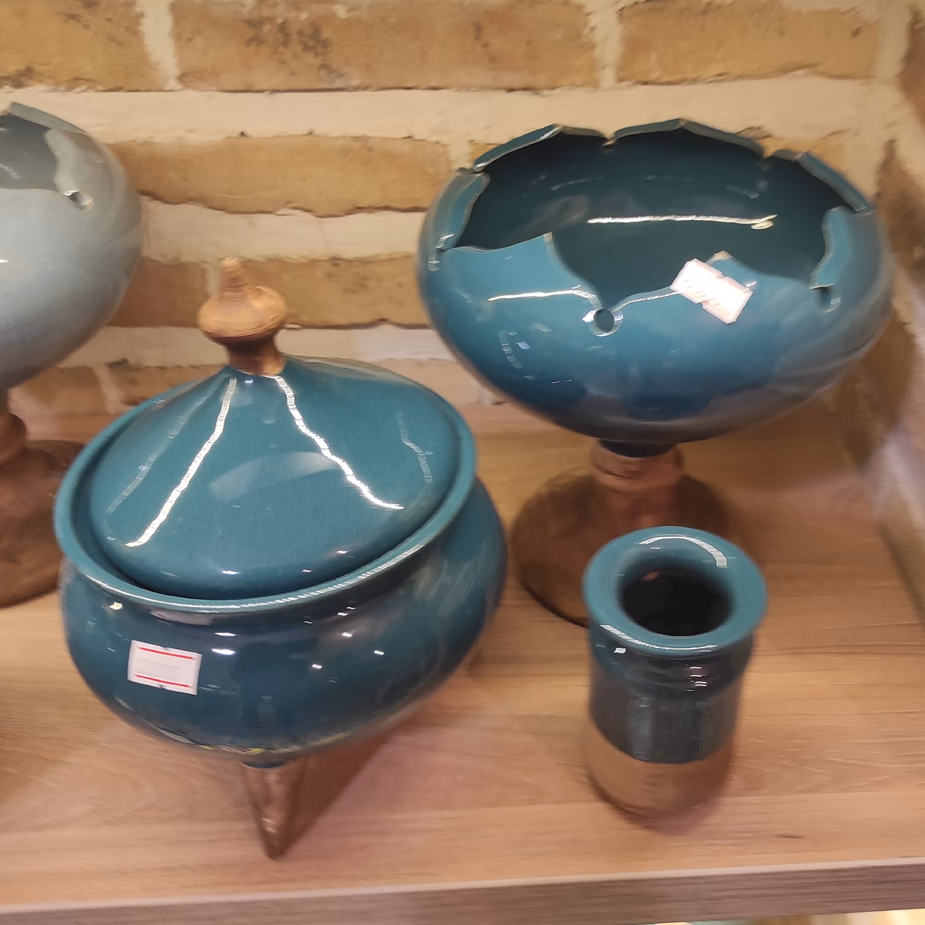 ست 3 پارچه سفالی مناسب برای روی میز پذیرایی یا جلو مبلی 