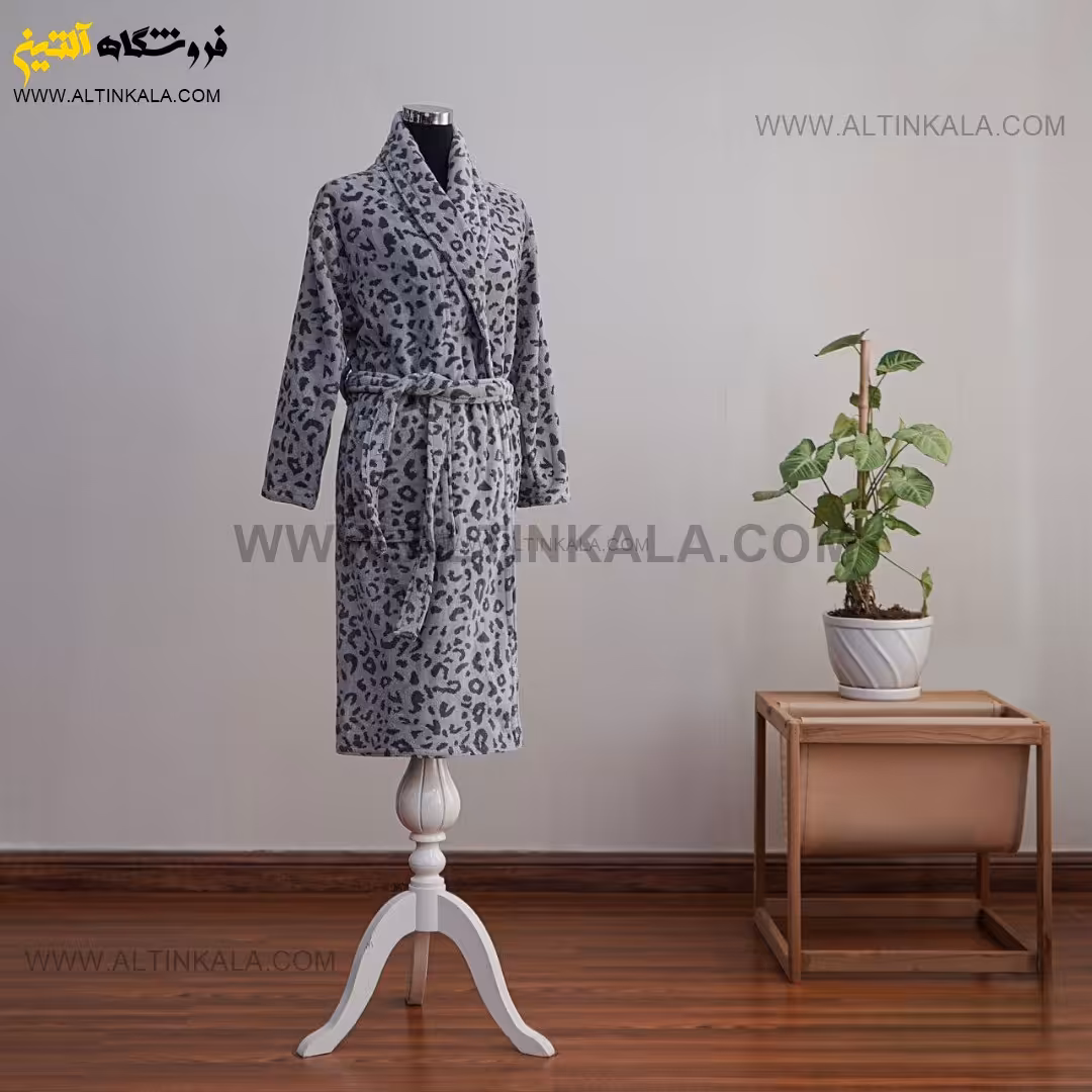حوله پالتویی برق لامع طرح لئوپارد طوسی سایز 135
