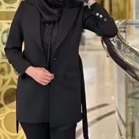 مانتو کتی زنانه هودا مدل آراد از سایز 38 تا 44 موجود میباشد. وزن 390 گرم.