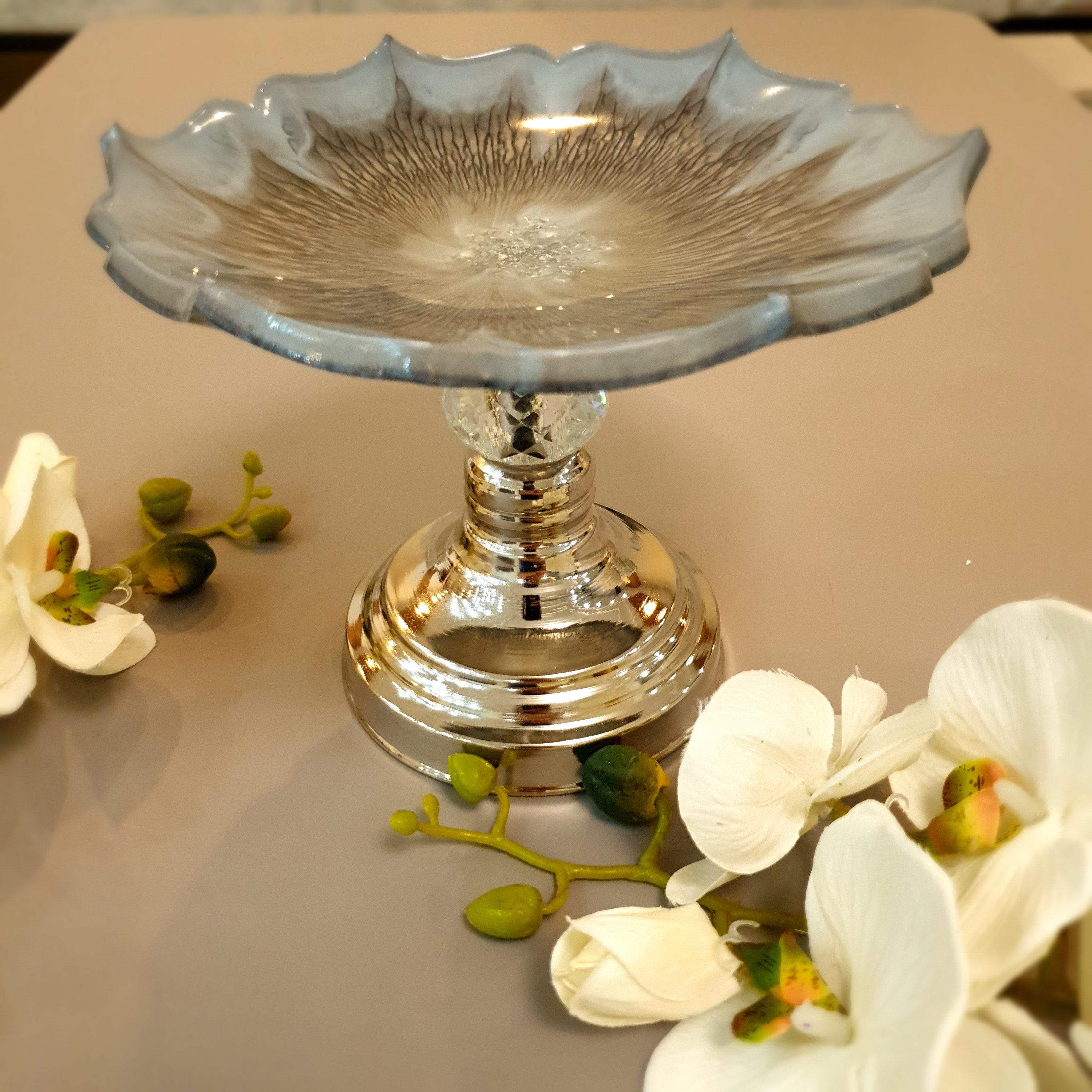 شیرینی خوری رزین