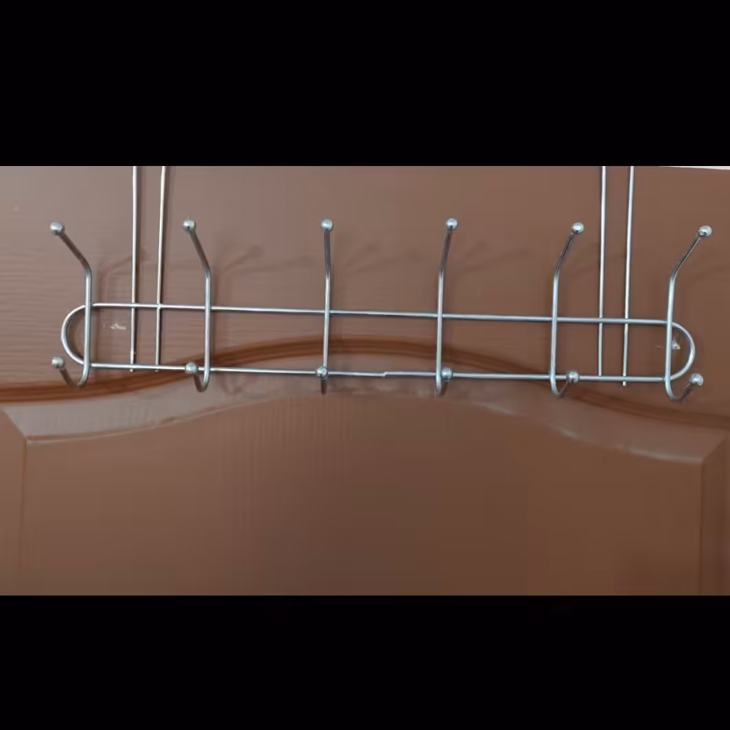 چوب لباسی پشت دری