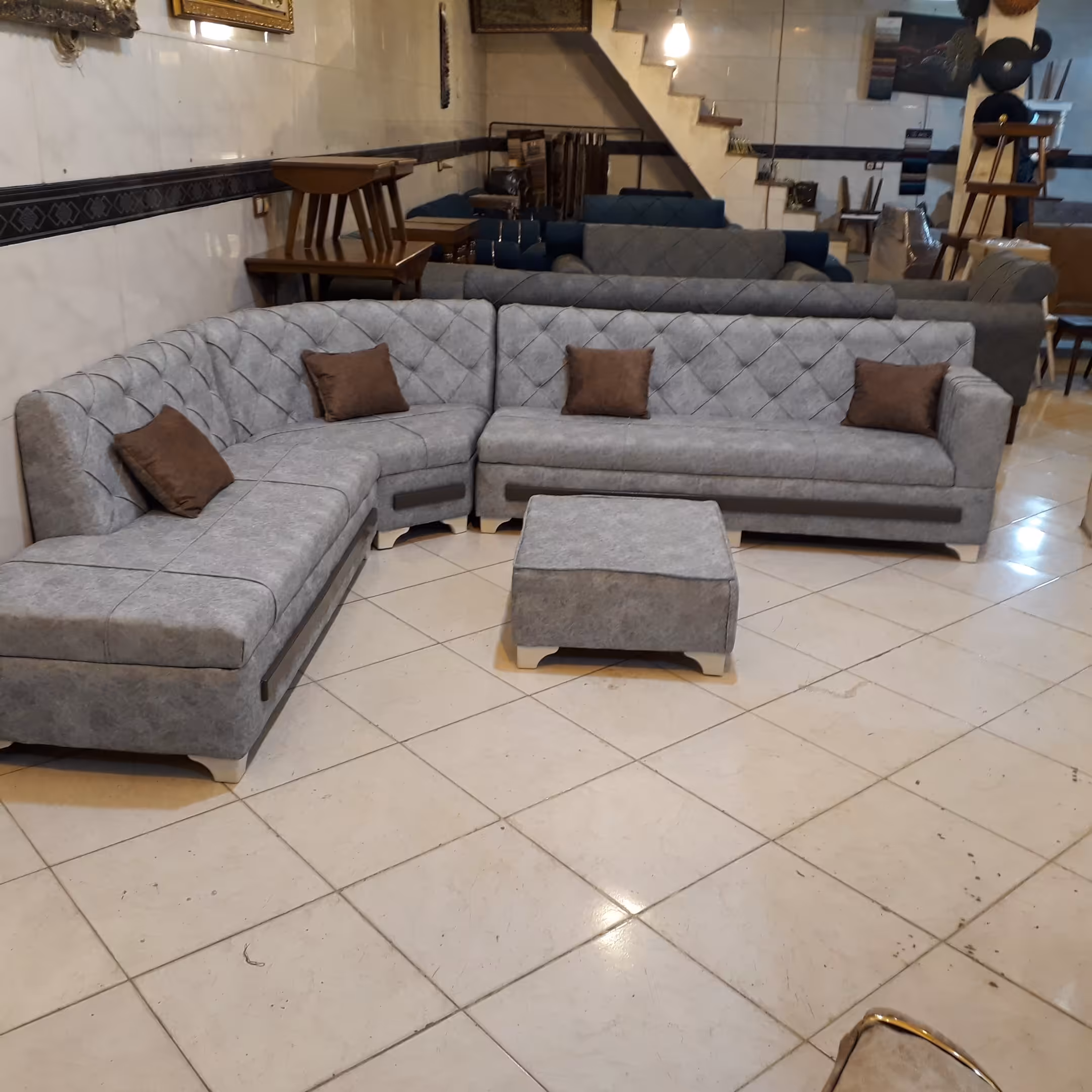 مبل ال چستر راحتی اورانوس