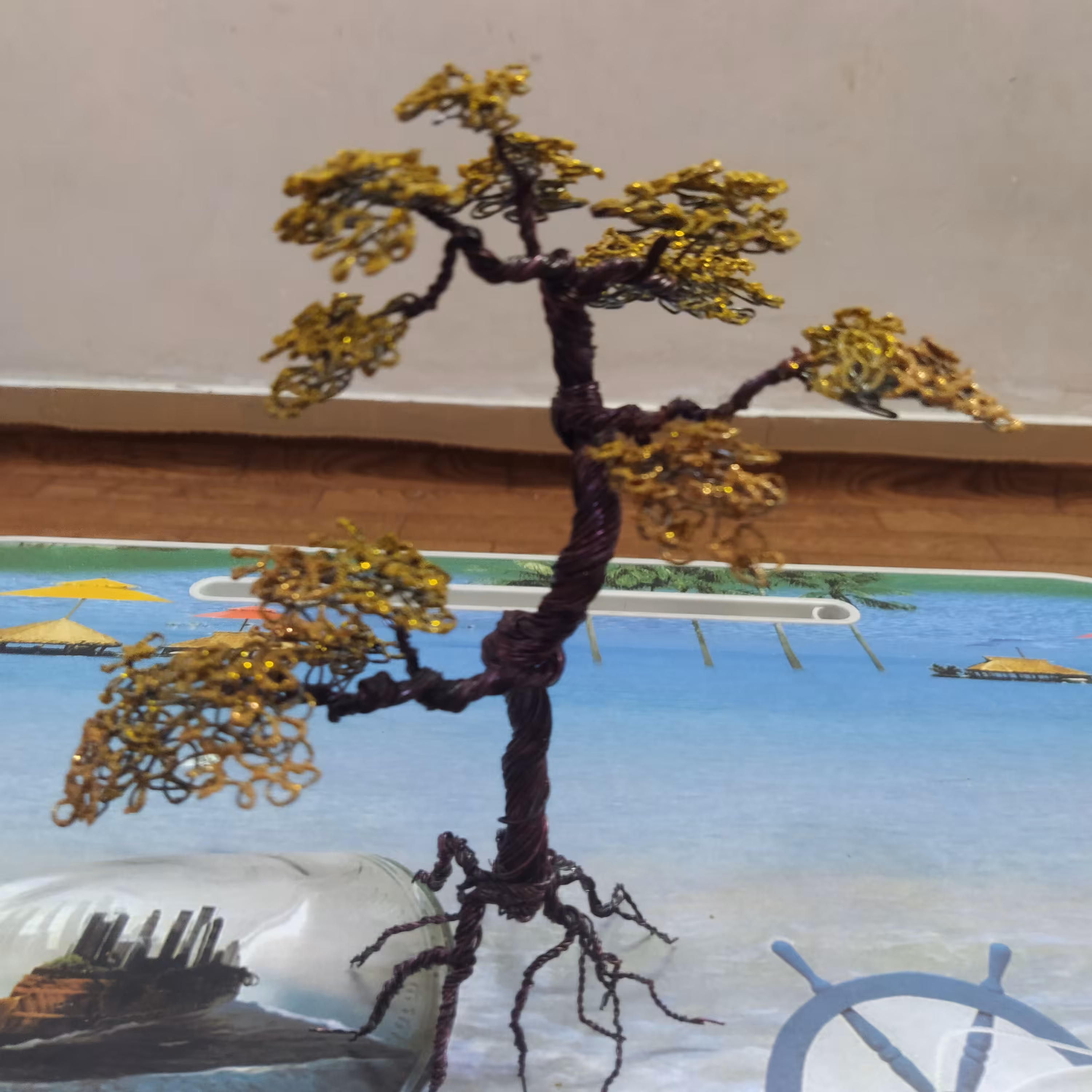 درختچه سیمی برگ طلایی