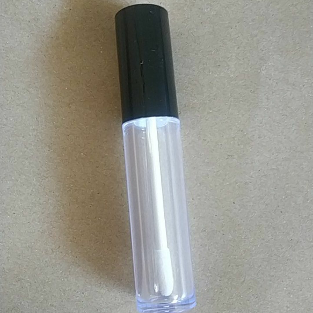 پوکه رژ مایع گرد شفاف درب مشکی  پک 40 عددی