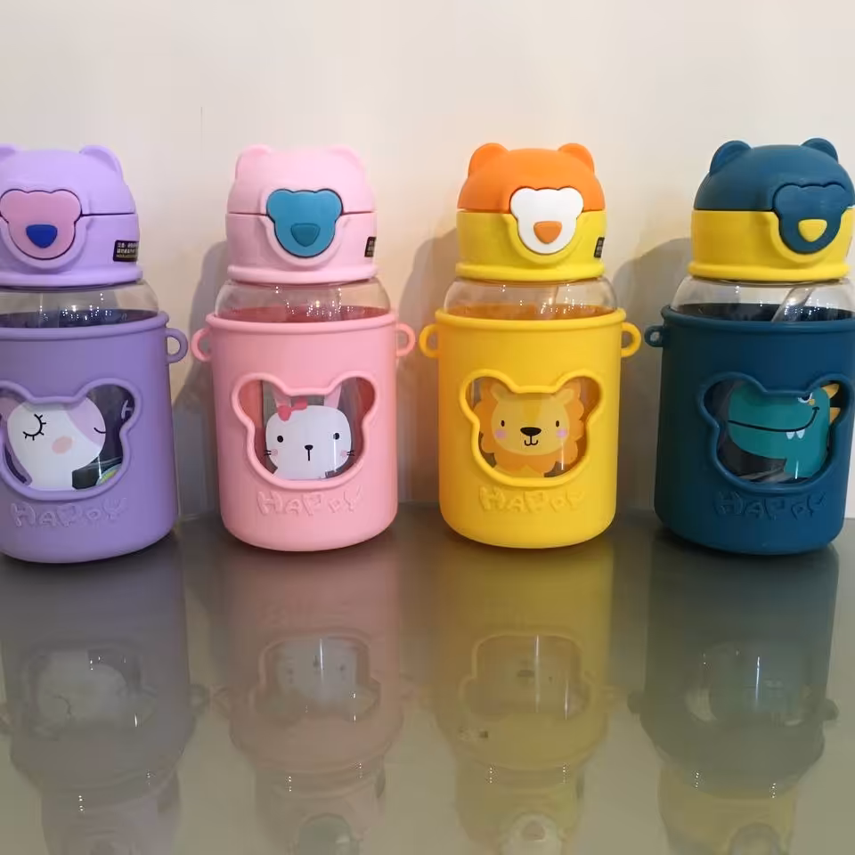 قمقمه نی دار وارداتی دخترانه و پسرانه (بچه گانه) 600 میل  ارسال رایگان و فوری  