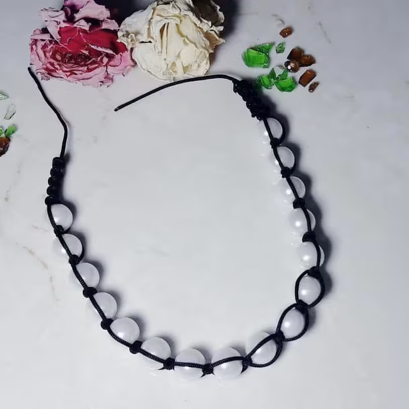 دستبند مرواریدی سفید دارای قابلیت تغییر سایز بسیار زیبا و شیک