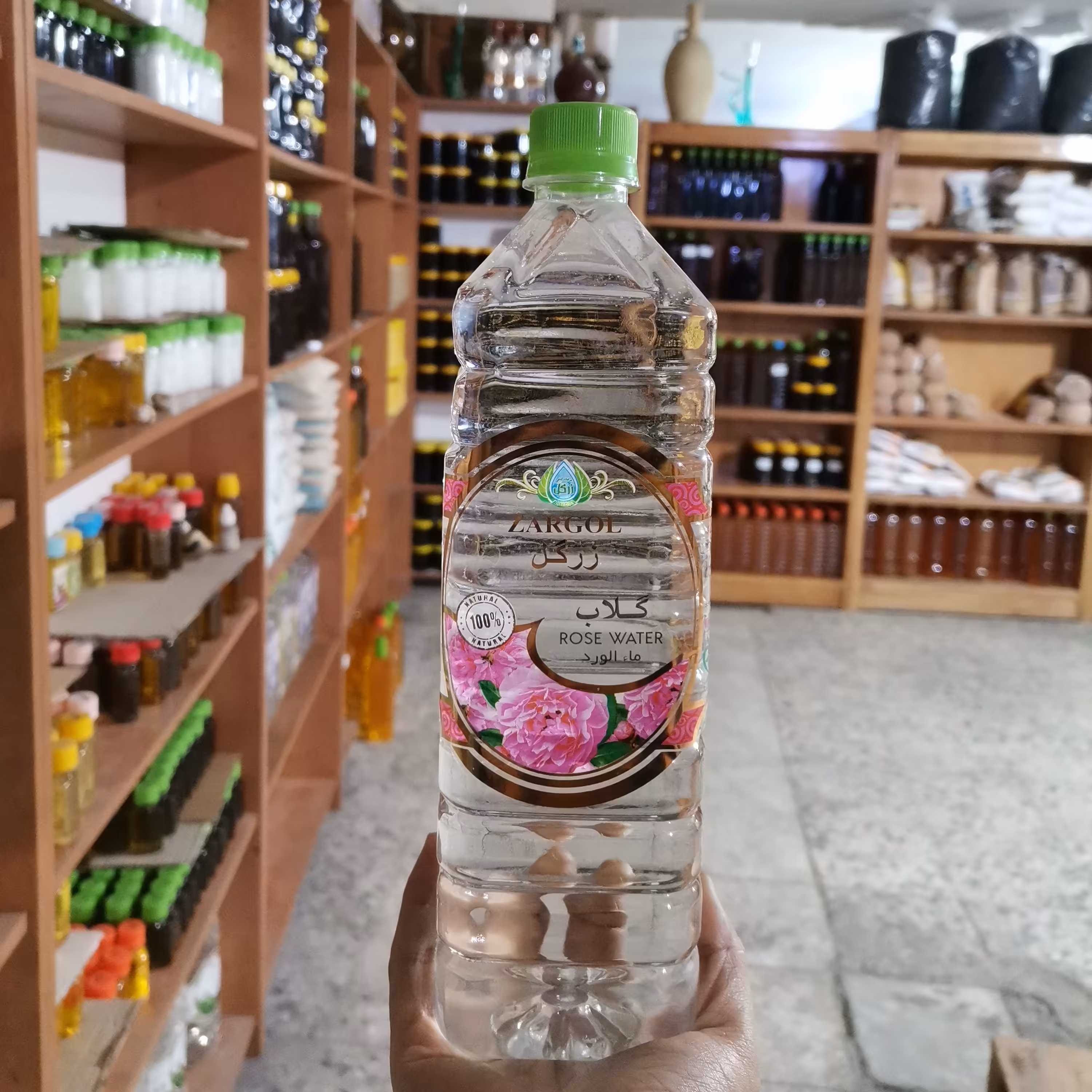 گلاب 50 کیلو گل ،با کیفیت ترین گلاب، خیلی غلیظ و عطر فراوون، بهترین گزینه برای آرامش اعصاب 