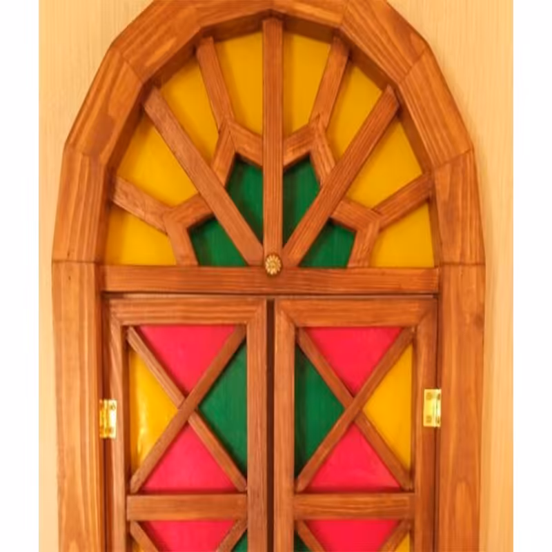 پنجره چوبی سنتی مشبک