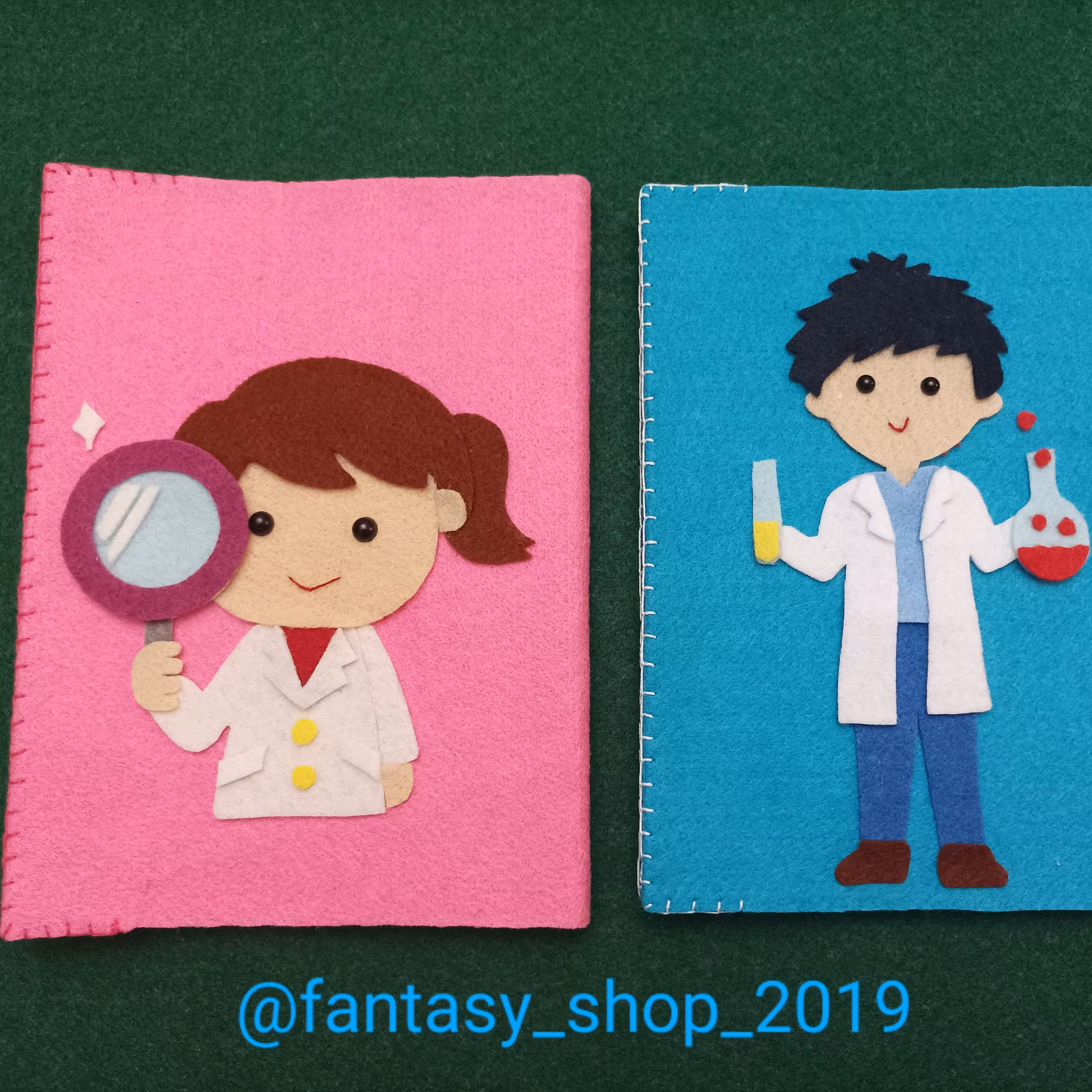 دفتر  مشق دانشمند کوچولو 60 الی 80 برگ نمدی دست دوز  با امکان طراحی اسم بر روی جلد