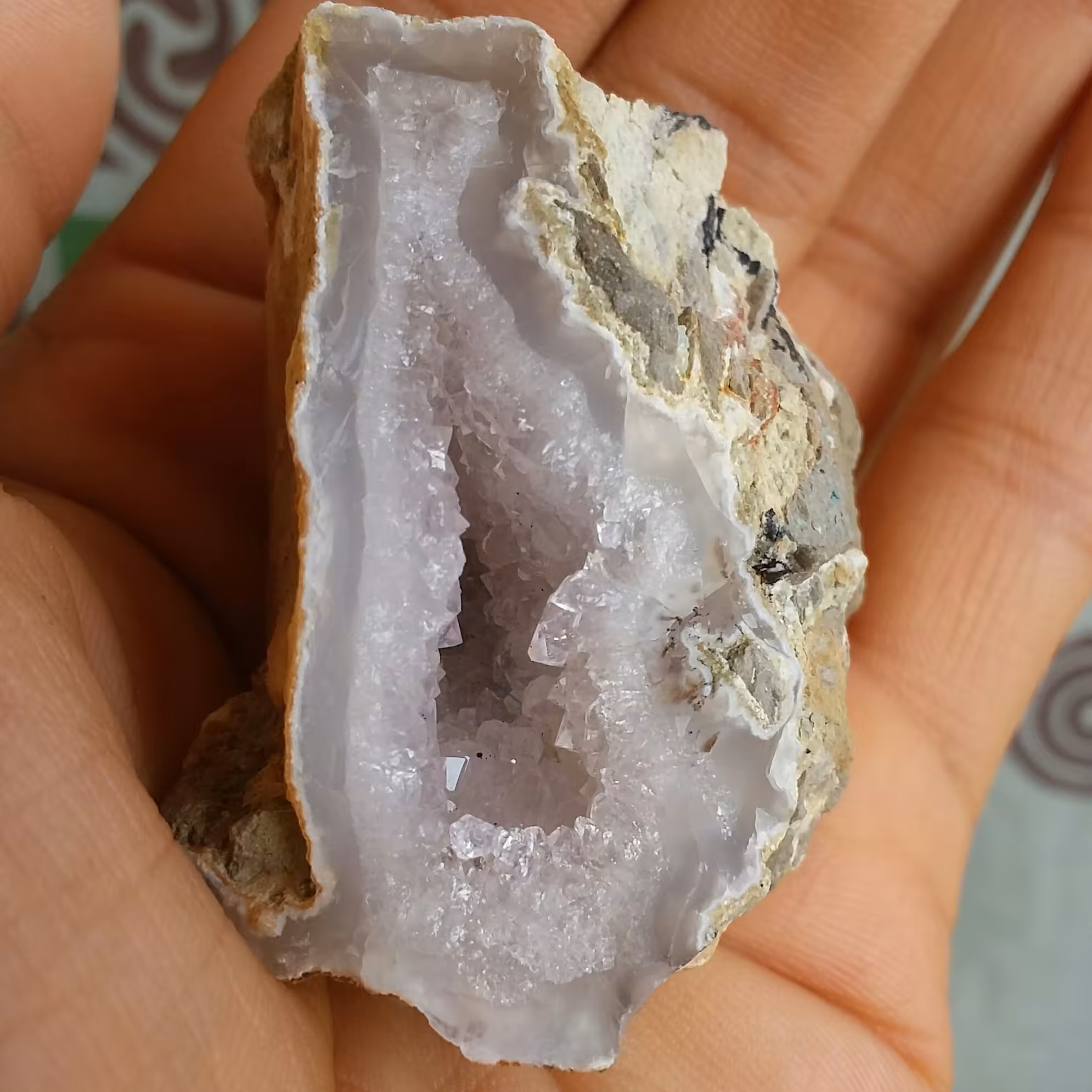 سنگ راف آمتیس پر بلور بسیار زیبا دیدنی کاملا طبیعی شاهکارر خلقت خااااص و بی نظیر