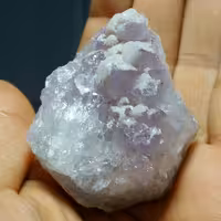 سنگ راف آمیتیس همرشتی با بورنیت خاص بسیار زیبا دیدنی کاملا طبیعی شاهکار خلقت 9196