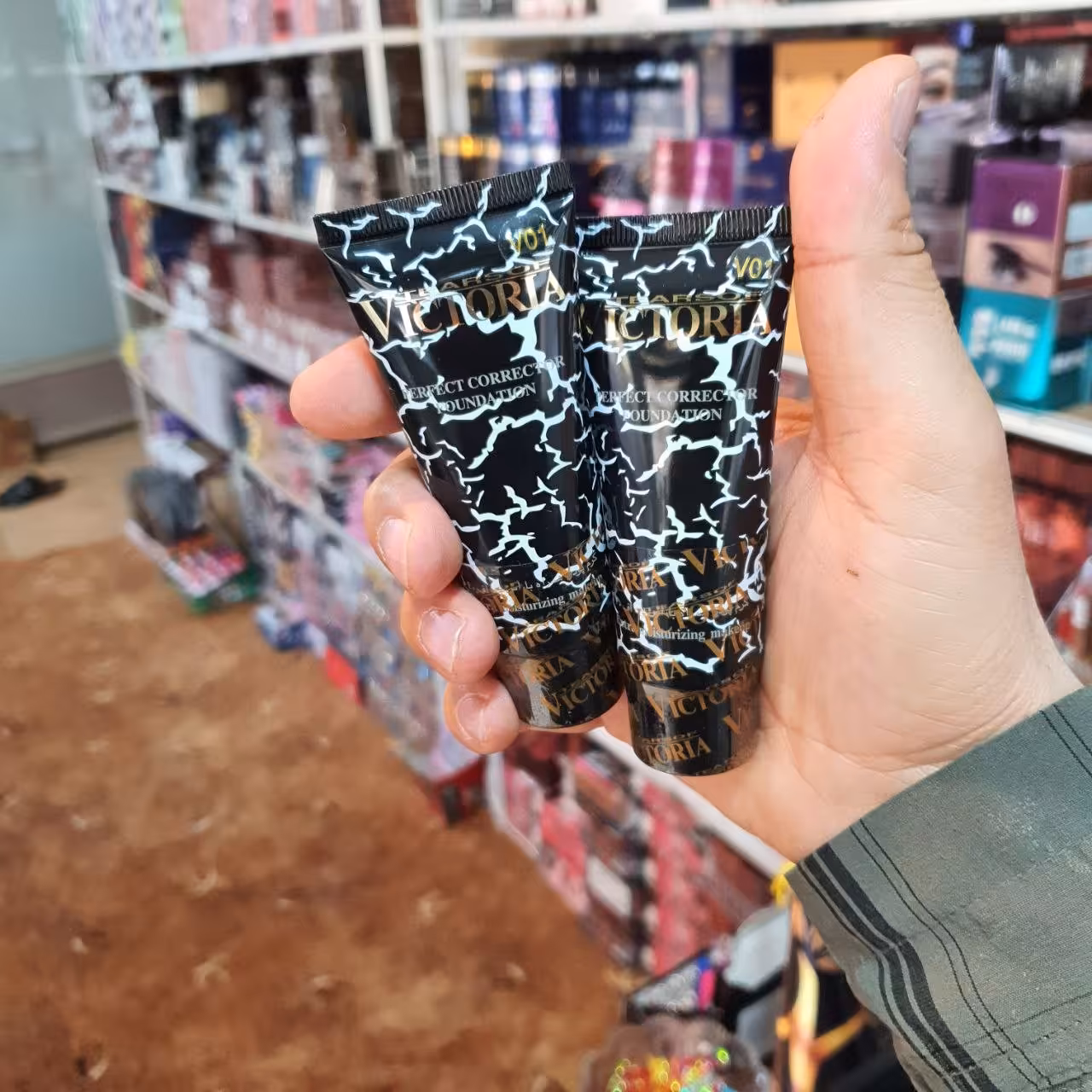 کرم پودر تیوپی ویکتوریا