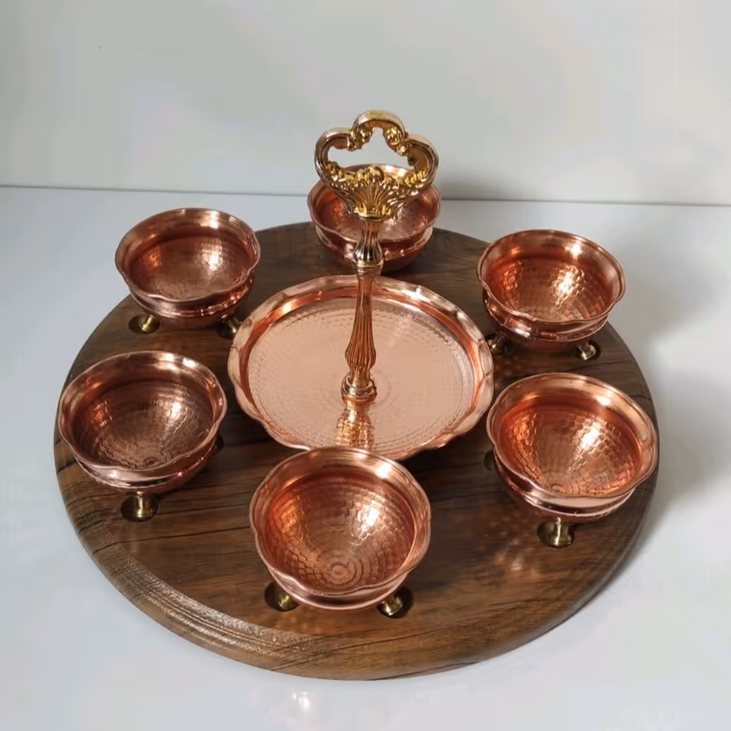 ظروف هفت سین مسی سه پایه برنجی همراه استند چوبی نانو شده