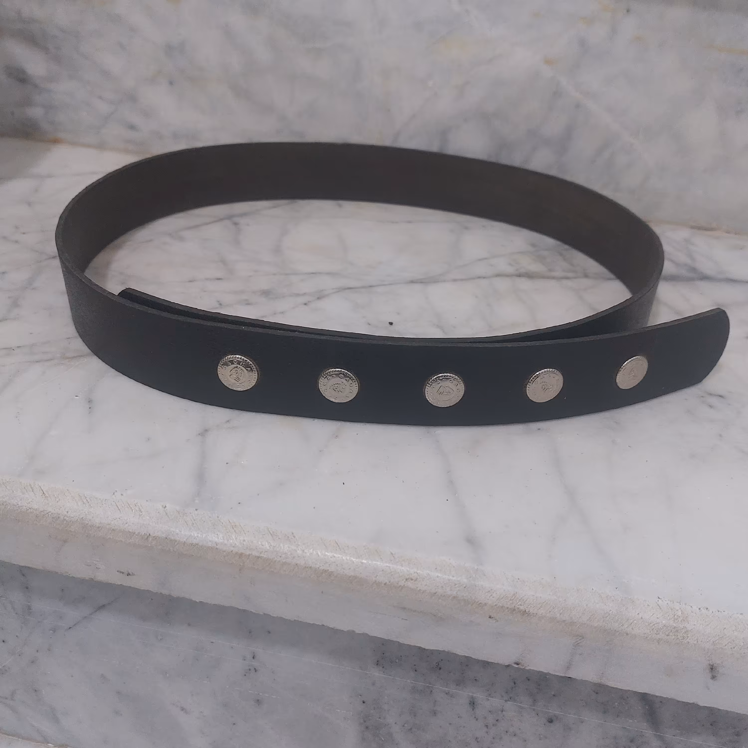 کمربند دکمه ای