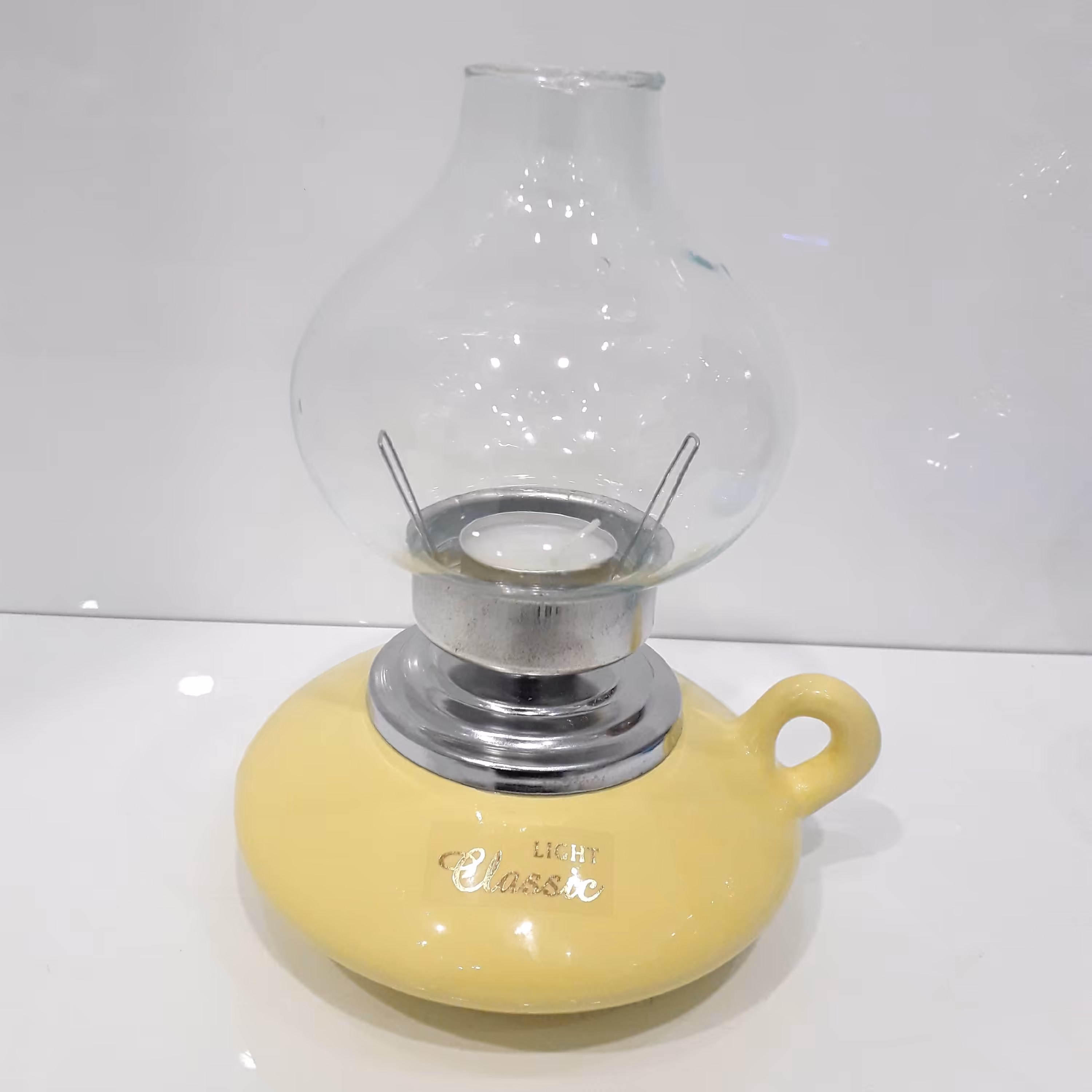 چراغ گردسوز  وار مر دار در  رنگ  زرد و بسیار زیبا و مدرن