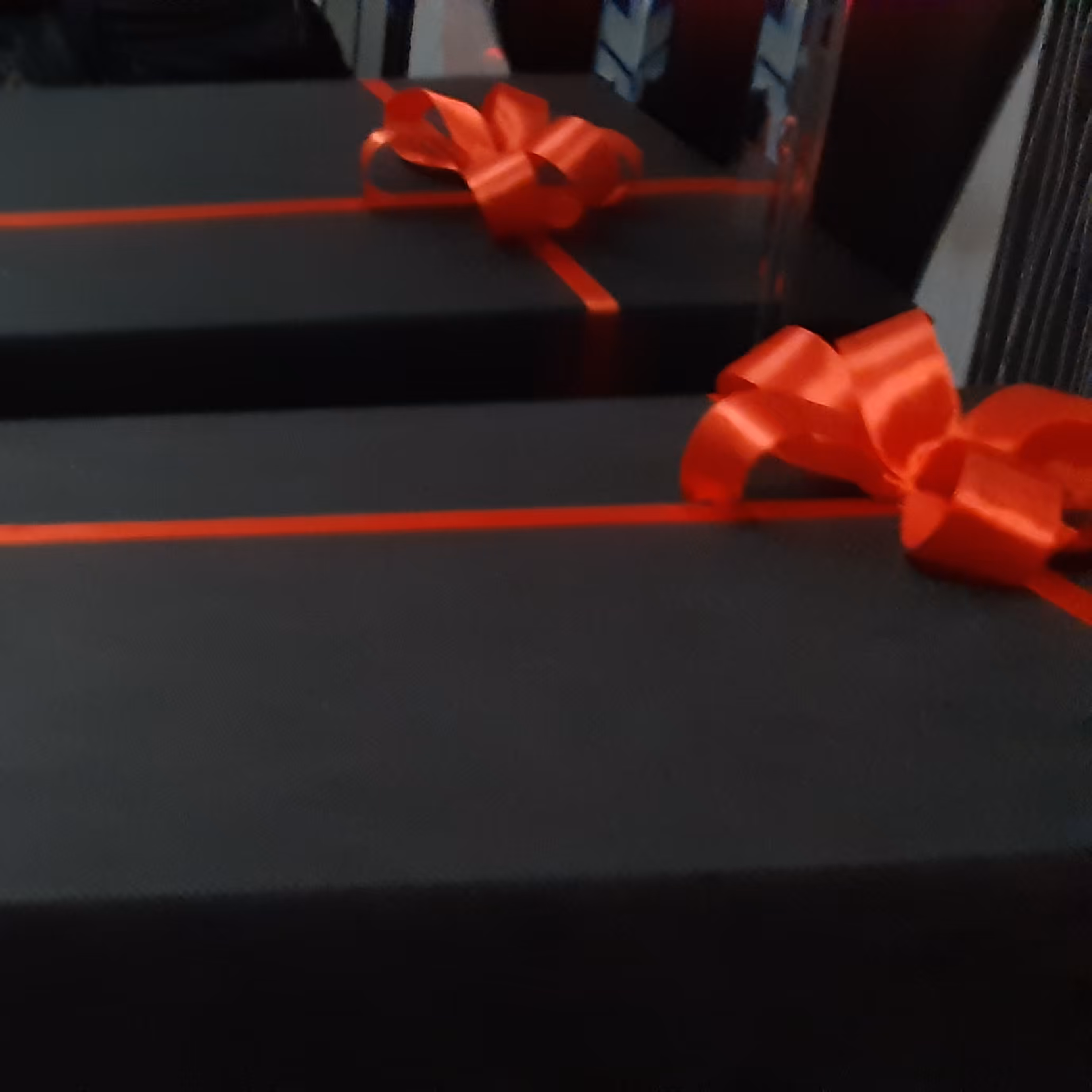 جعبه کادو در ابعاد30در36 عمق12 ساده کلا سوزنی در و دیواره