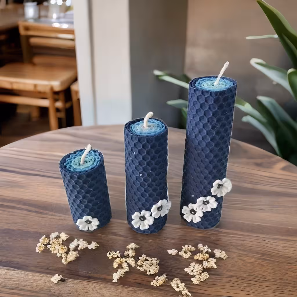 شمع موم عسلی