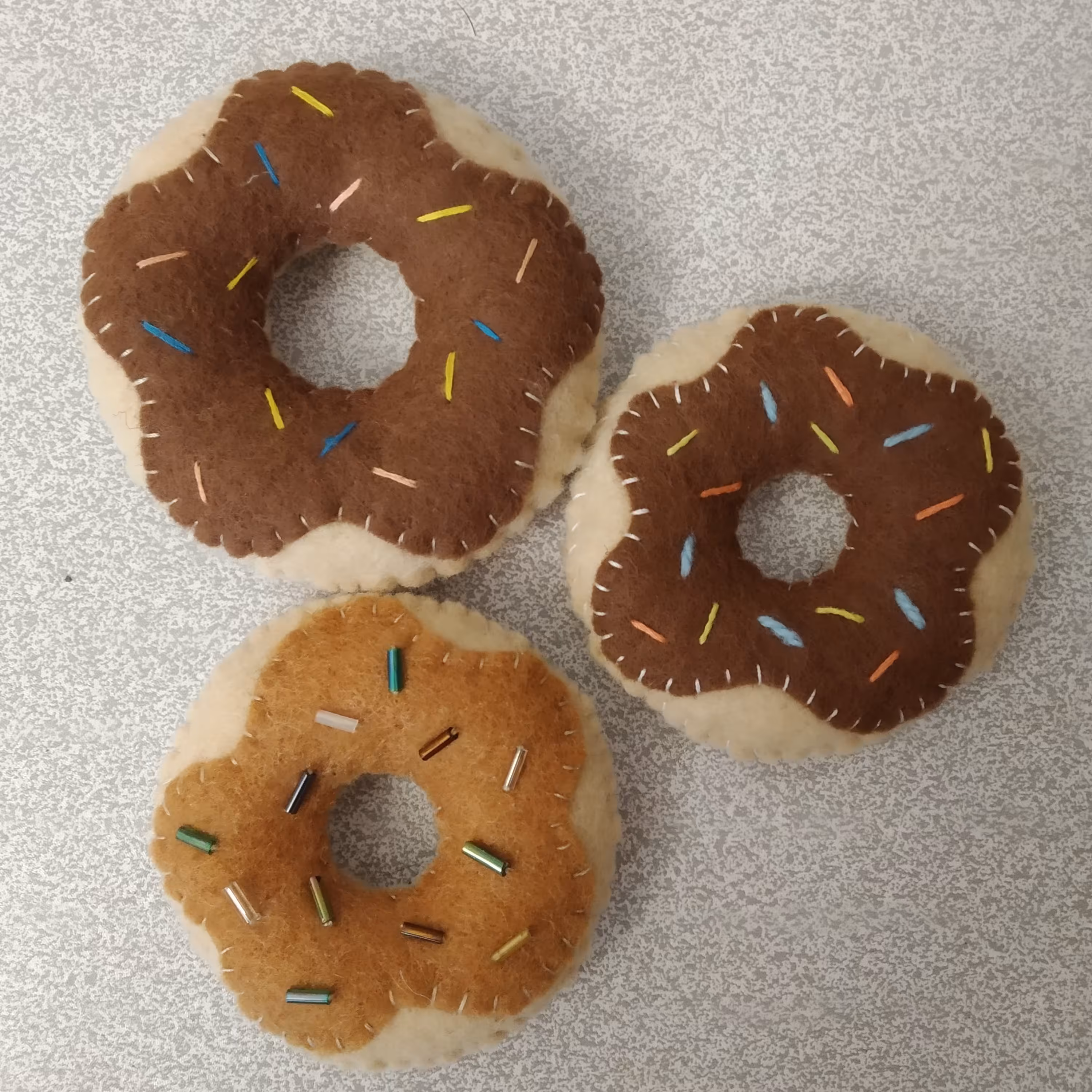 دونات نمدی جا سوزنی و رو یخچالی