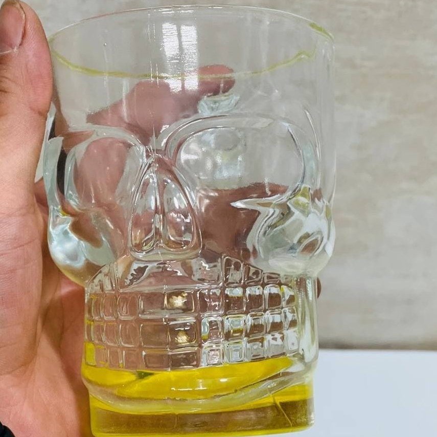 لیوان اسکلت سایز 10 در 13 تک رنگ از جنس بلور